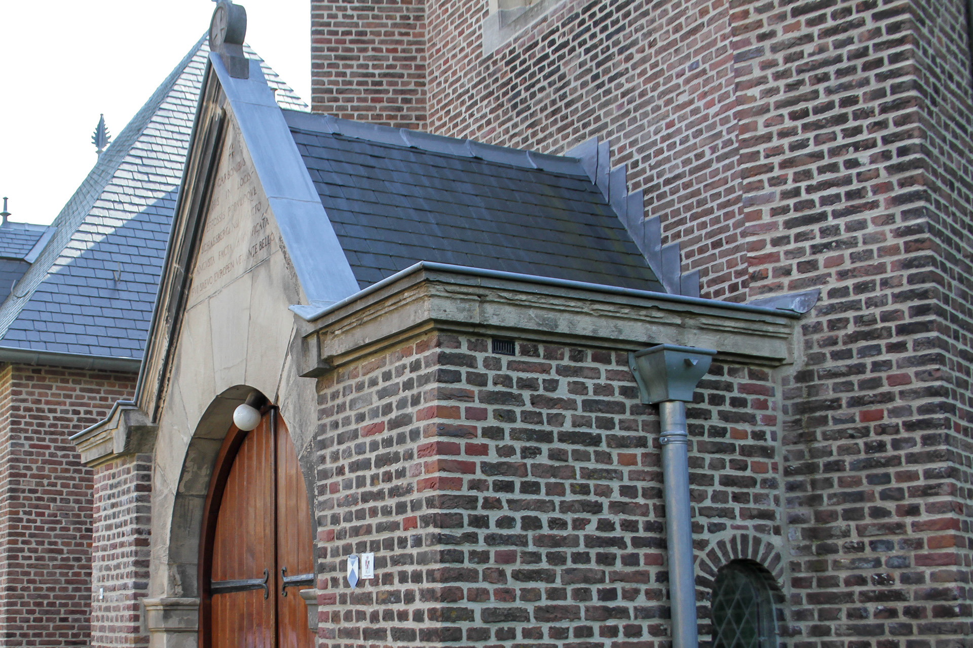 Installatie van een leien dak(je) met Ubiflex Finio